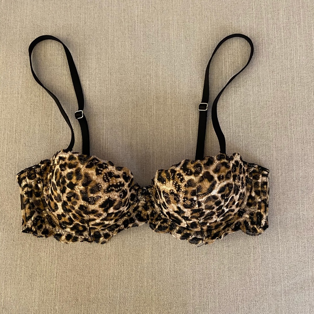 PINK Victoria’s Secret Strapless Bra